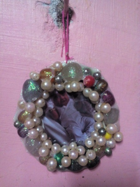 beaded wall photo frameand Bracelets