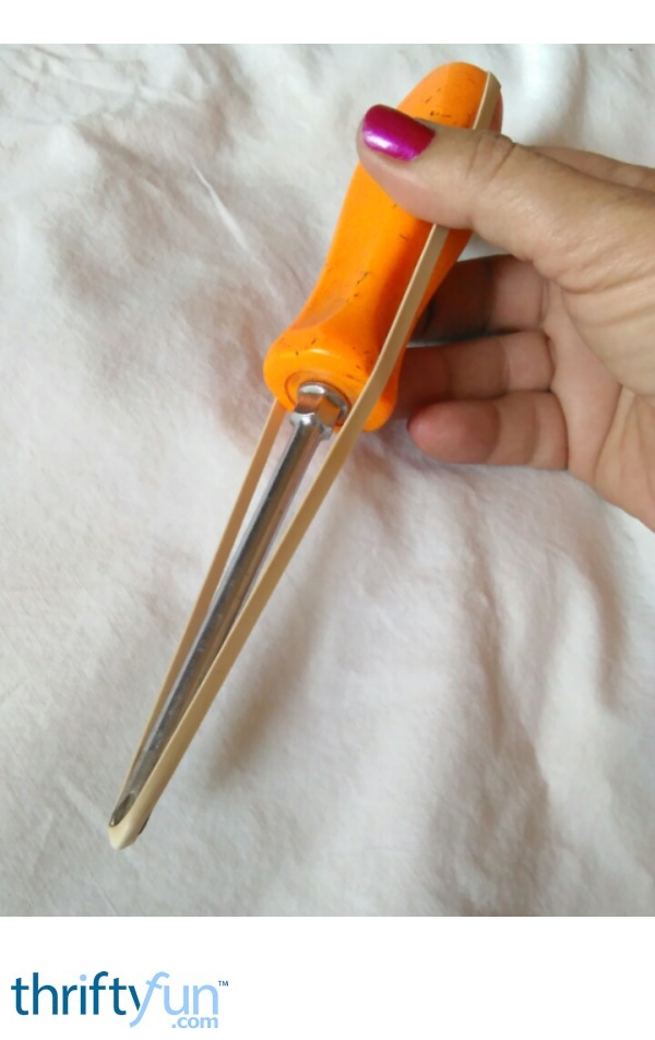 Rubber Band for Stripped Screw Heads ThriftyFun