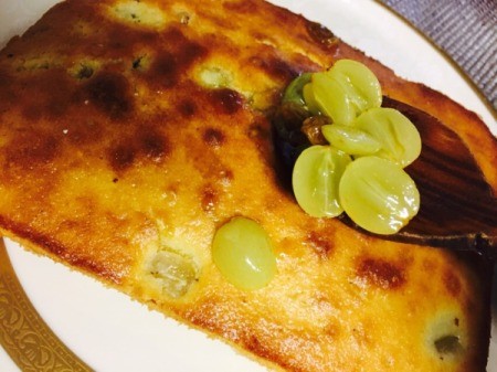 Autumn Grape Cake