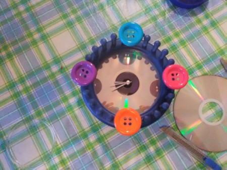 Niffty Knitter Clock