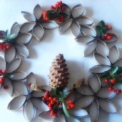 cardboard tube Christmas wreath
