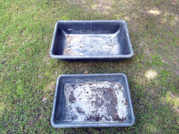 mixing tubs with drainage holes