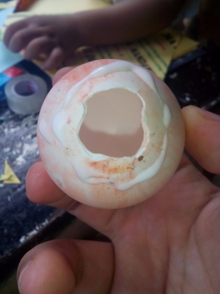 Egg Head Christmas Caroler