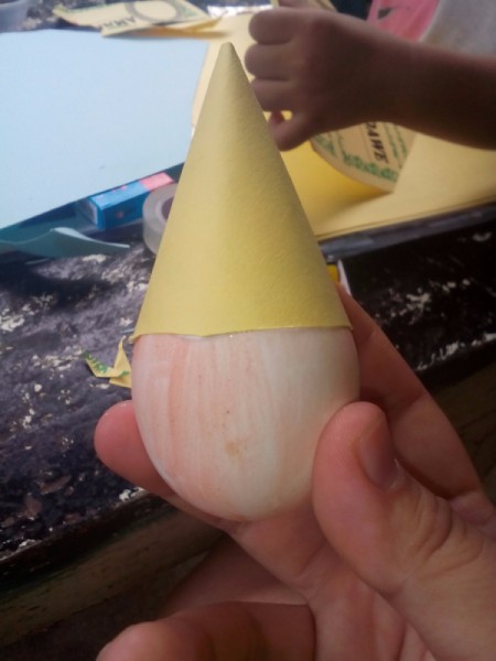 Egg Head Christmas Caroler