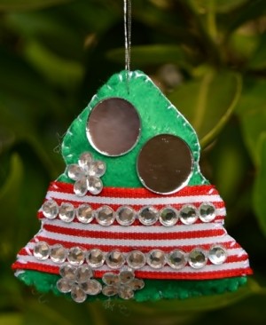 felt tree shaped Christmas ornamentornament