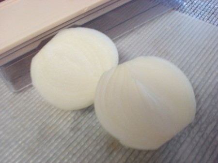 sliced onion