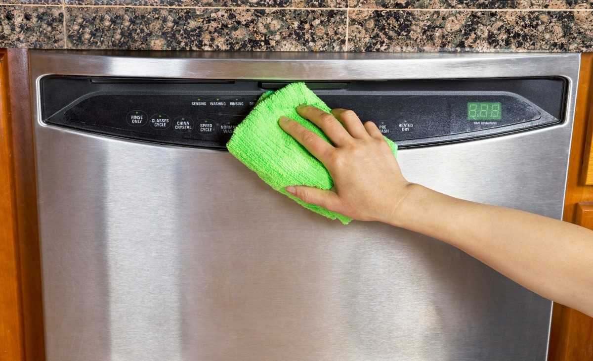 How to Remove Hard Water Stains from Stainless Steel Dishwashers -  Fabulessly Frugal