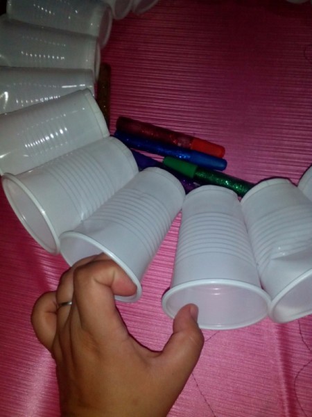 Making a Disposable Cup Christmas Chandelier