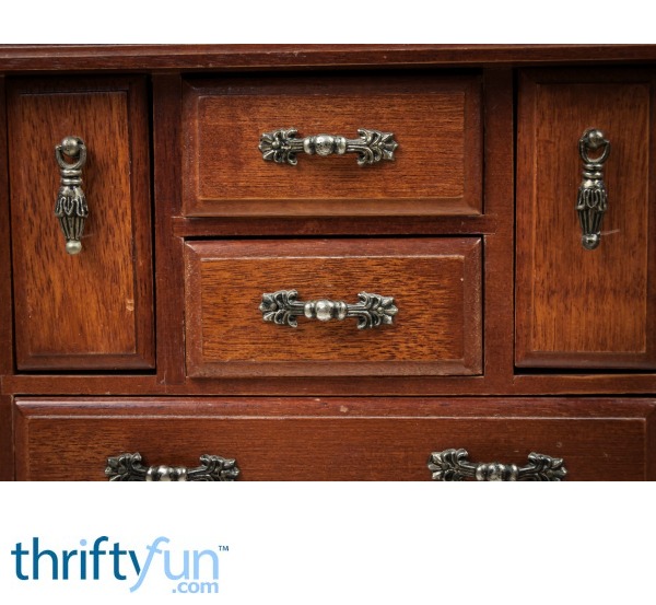 Cleaning A Musty Antique Dresser Thriftyfun