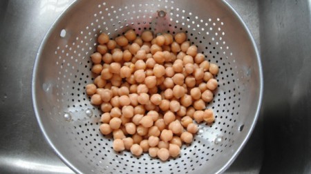chickpeas in colander