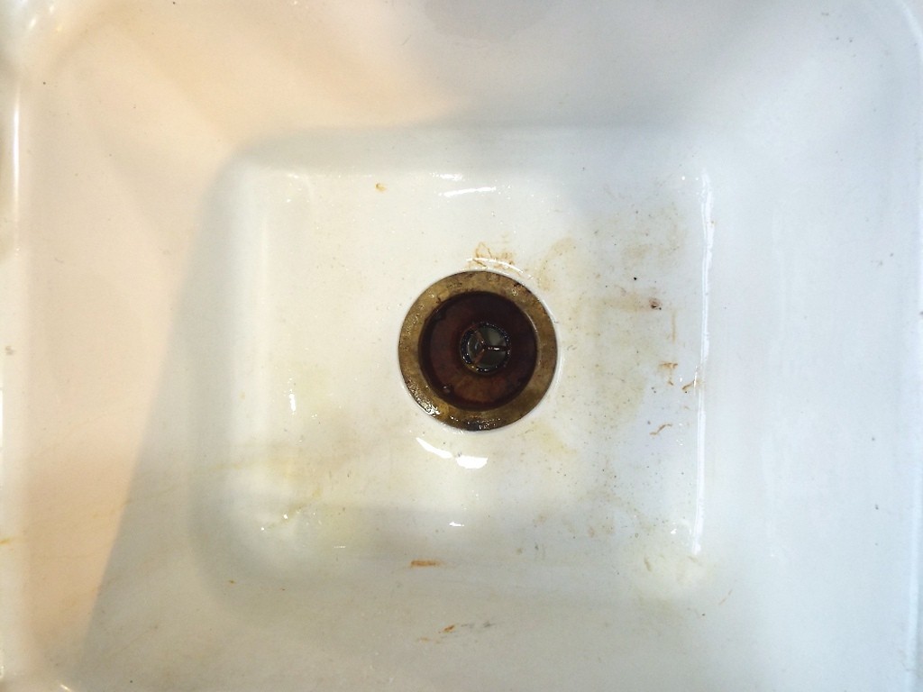 Removing Stains From A Porcelain Sink Thriftyfun