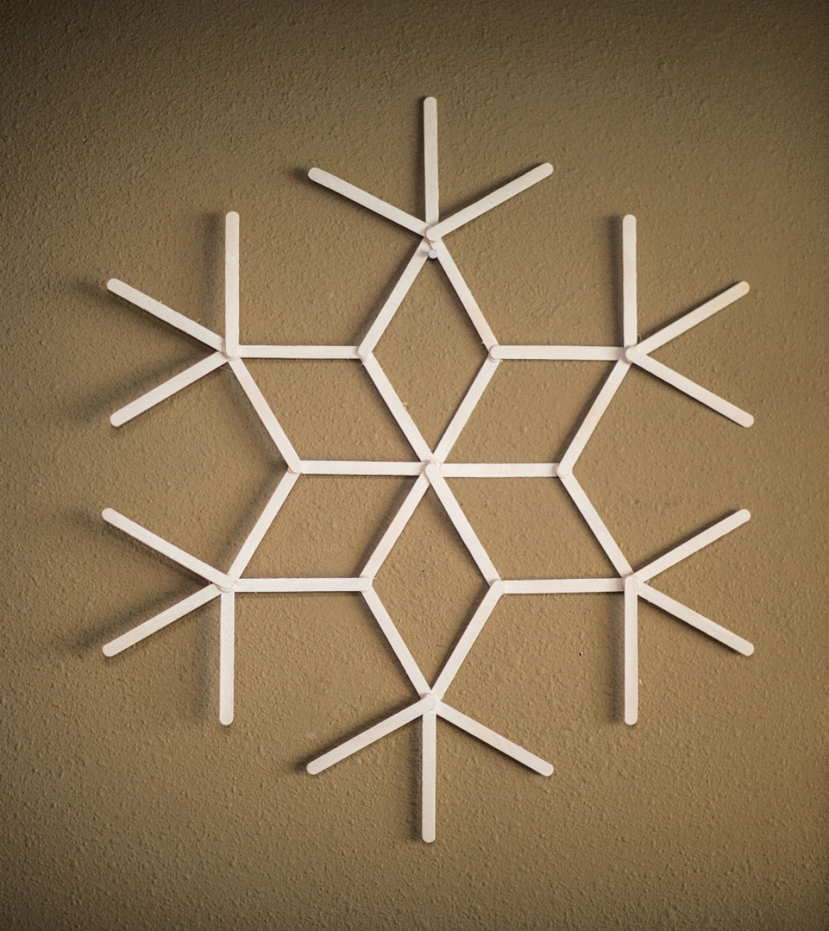 Making a Popsicle Stick Snowflake | My Frugal Christmas