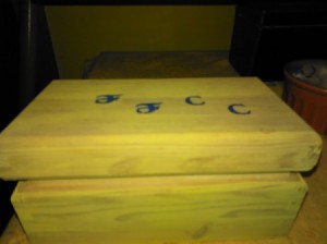 File Replacement Buttons and Yarns - wooden file box