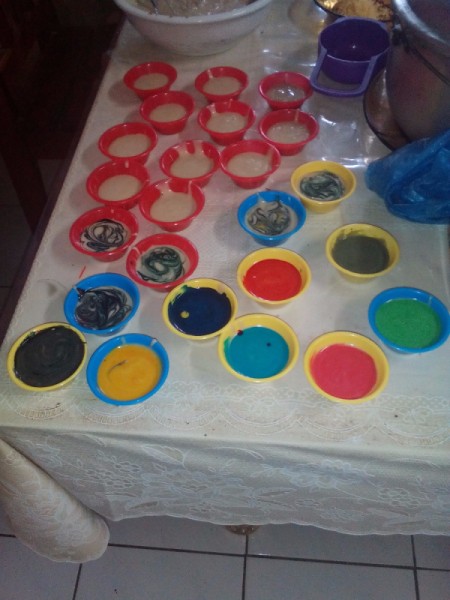 Put Cheese cups of different colors