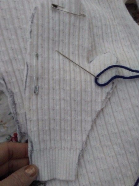 Cozy Mittens from Sweater - thread needle with yarn