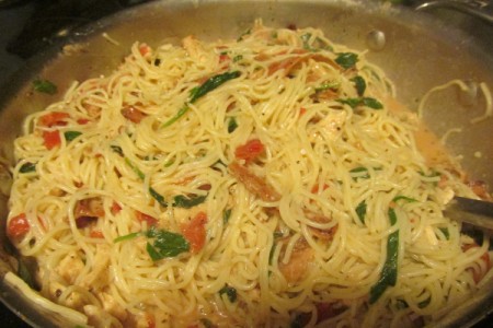 Chicken Spinach Pasta Toss in pan