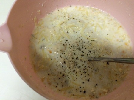 Adding pepper to liquid ingredients
