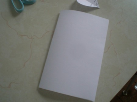 Easy Kids' Valentine Cards - fold paper in half