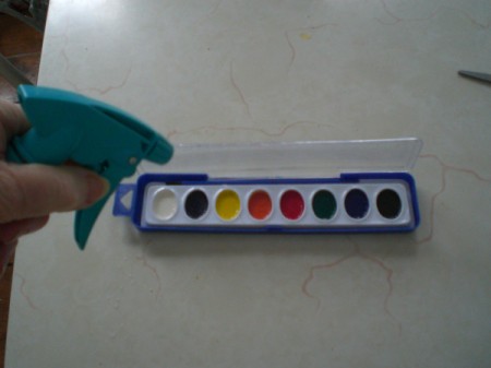 Easy Kids' Valentine Cards - spritz watercolors to moisten