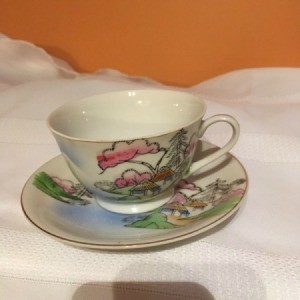 Identifying Antique China - Japanese tea cup and saucer