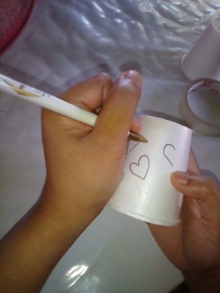 Heart Shapes Flashlight Cover - draw hearts on cups