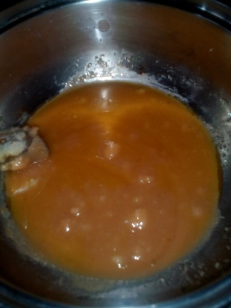 finished caramel in pan