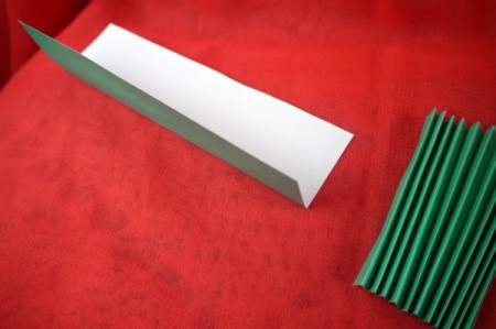 Pleated Paper Butterfly - lengthwise fold