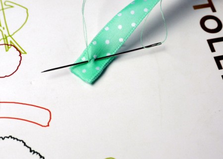 Elasticated Ribbon Bookmark - stitch