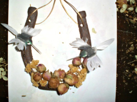 Charming Lucky Horseshoe - attach hummingbirds and allow to dry lying flat