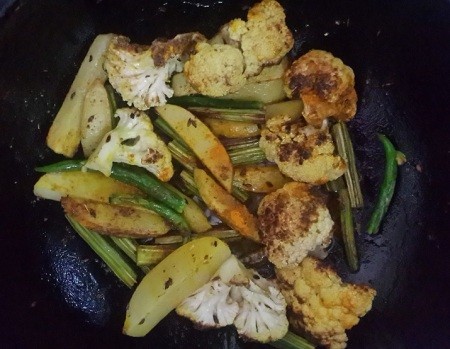 Bengal Fish Curry in pan