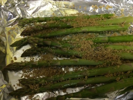 bread crumbs sprinkled on asparagus