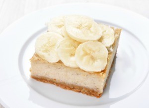 A banana cream pie bar.