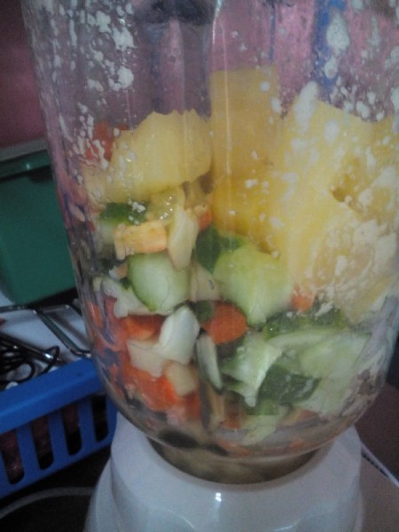 blending fruit and vegetables
