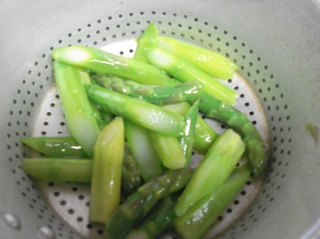draining asparagus