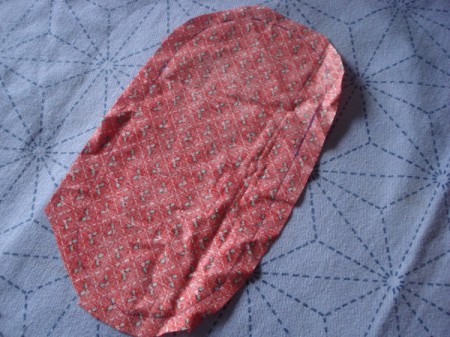Pot Holders from Shoulder Pads - cut fabric slightly larger than pattern