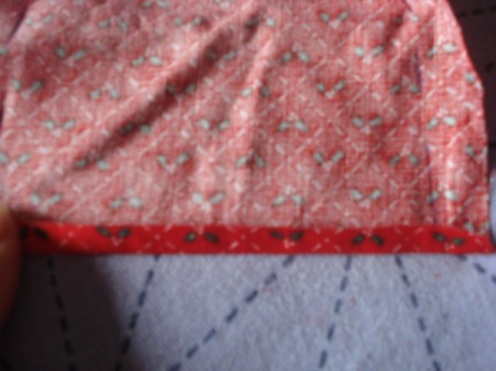 Pot Holders from Shoulder Pads - fold up along the bottom straight edge