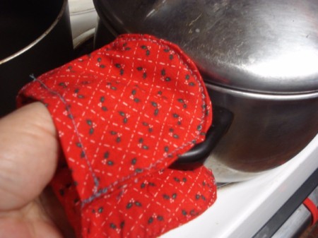 Pot Holders from Shoulder Pads - using to hold pot