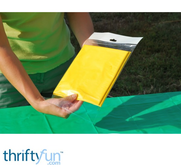 Using Tablecloths as Gift Wrap ThriftyFun