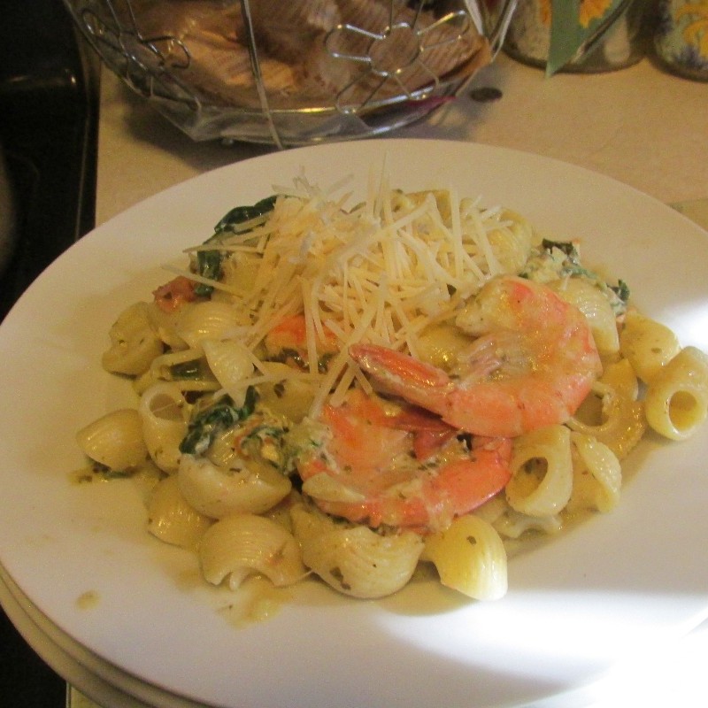 Shrimp Pasta with Pesto Sauce | ThriftyFun