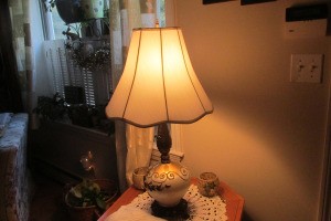 Rewiring a Living Room Lamp - finished lamp with shade and turned on