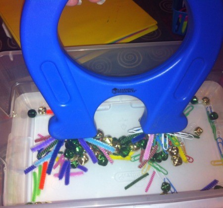 Magnetic Discovery Bottles - horseshoe magnet with items in box