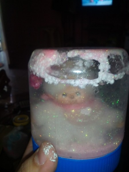 Easy Snow Globe - turn upside down