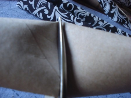 Aluminum Foil Box Desk Organizer - cutting paper towel tube into pieces