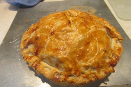A freshly baked apple pie.