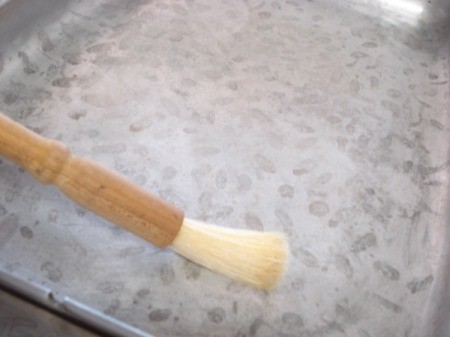 oiling baking pan