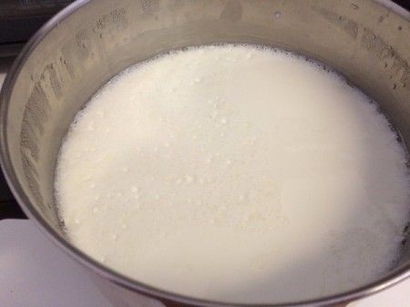 yogurt cooled in bowl