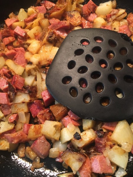 A dish of corned beef hash.