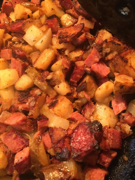 A dish of corned beef hash.