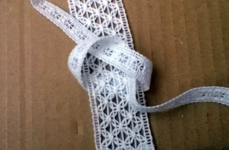 Easy Lace Bookmark  - wrap narrow lace around wide lace near one end