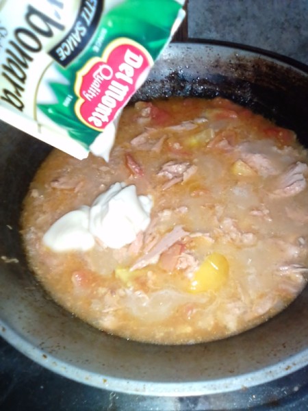 carbonara sauce added to tuna and